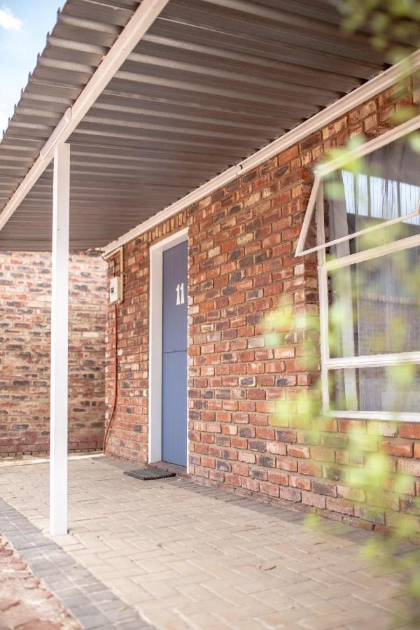 Opstal Guestfarm Hotel Potchefstroom Kültér fotó